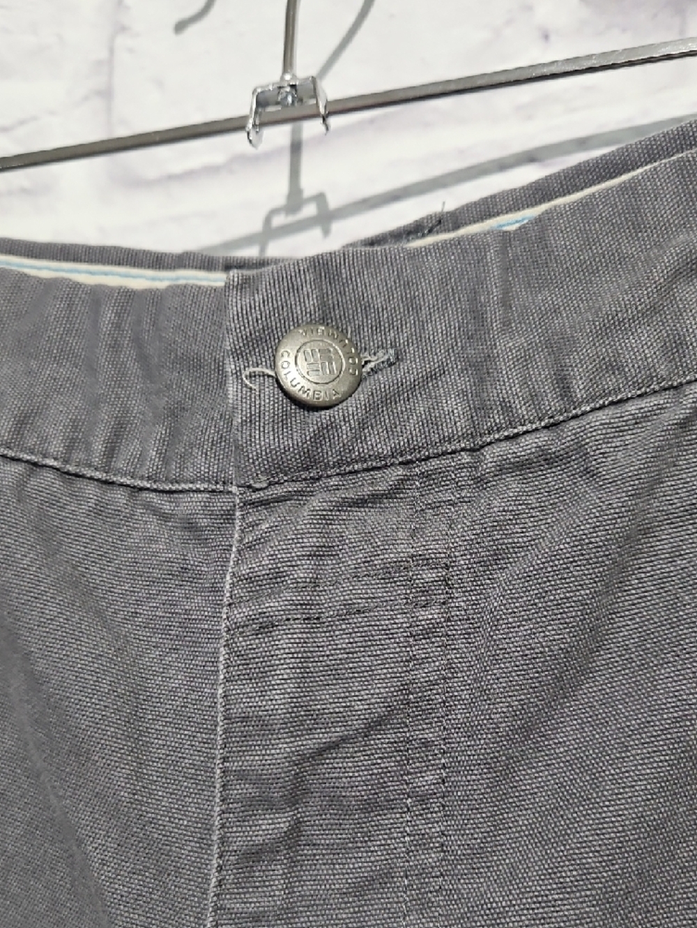 Columbia Men's Gray Flat Front Casual Shorts - Picture 2 of 10